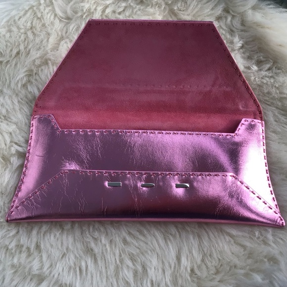 Fascinating Hot Pink Metallic Leather Clutch by VBH Manila First Edition - WOW - Picture 12 of 12